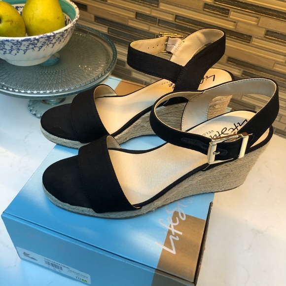 Life Stride Shoes - 🌸Women’s~ Life Stride Black Espadrilles Wedge Heel Sandal’s 💕